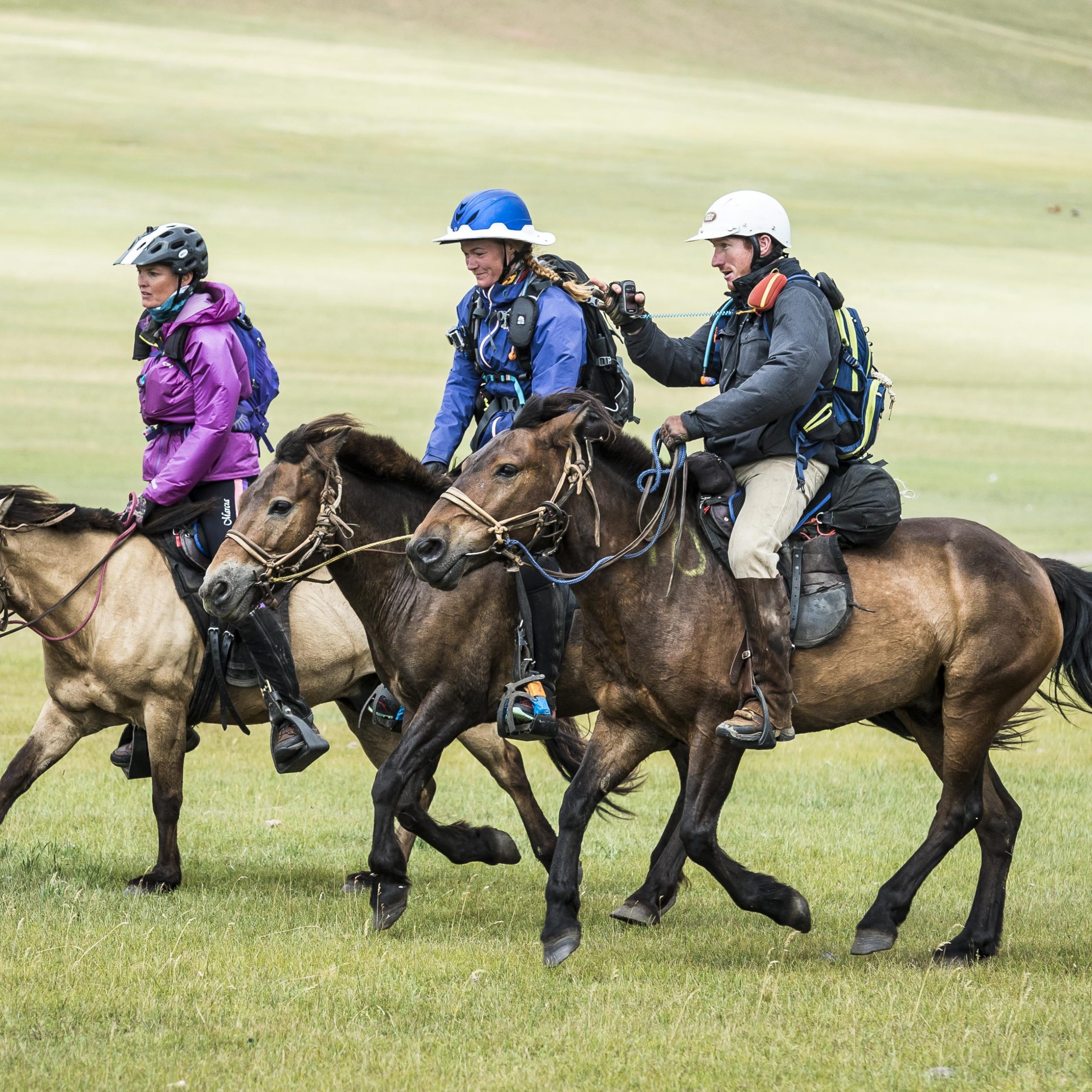 Day 3: Riding across the sand dunes, explore beautiful small lakes edge with the sand dunes and Hugnu Khan Mountain